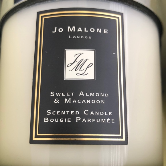 Jo Malone Discontinued Sweet Almond & Macaroon Scented Candle with box. - Picture 3 of 5